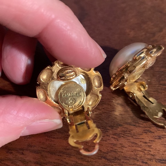 Vintage Chanel Earrings. - Picture 5 of 7